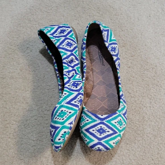 Green and Blue Lucky Brand Ballet Flats 7.5 - Picture 2 of 5